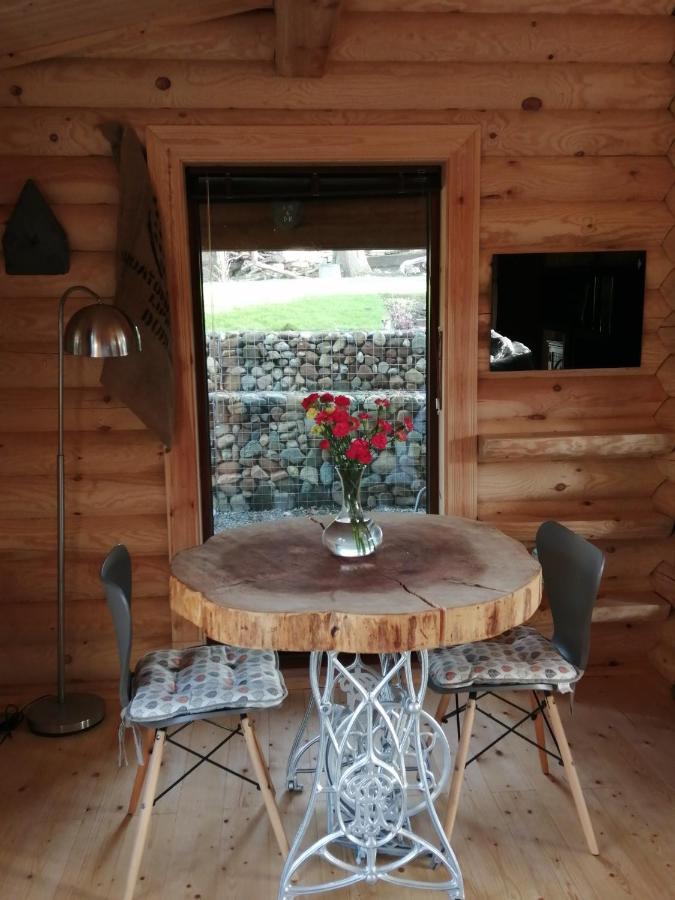 Ravenglass Log Cabin Exterior photo